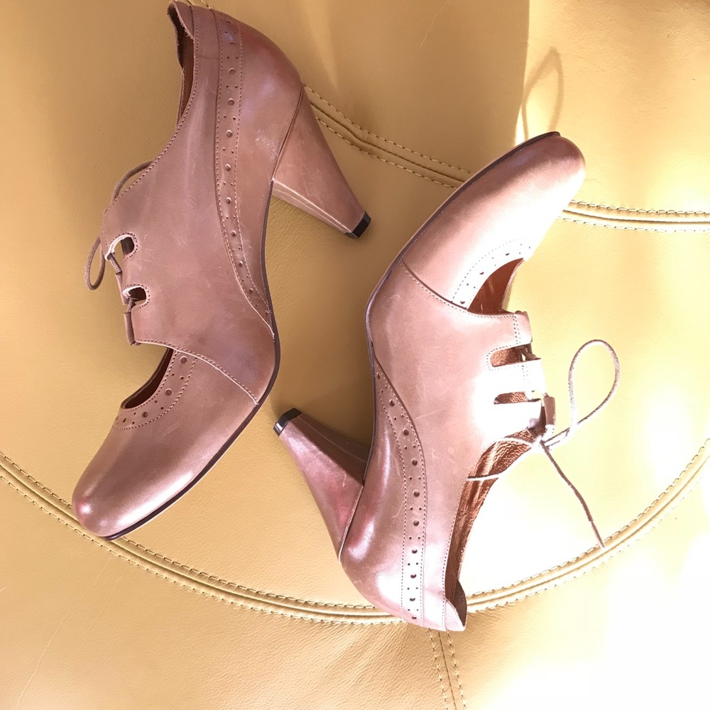 Leather Shoes by Indigo 9.5 Women’s